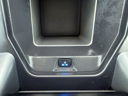 Used 2023 Land Rover Defender 90 S image 51