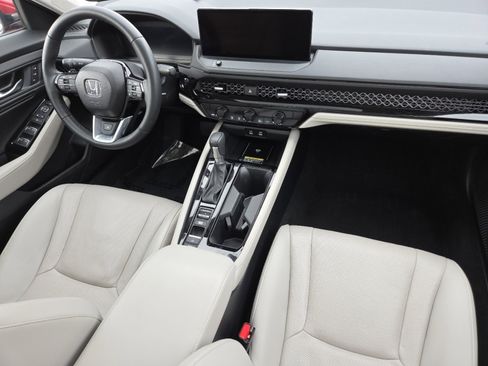 Certified 2025 Honda Accord Touring image 29