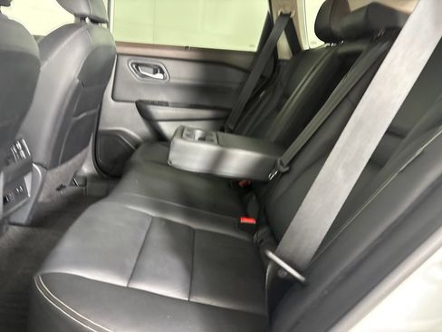 Used 2023 Nissan Rogue SL w/ SL Premium Package FWD image 27