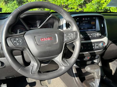 Used 2015 GMC Canyon SLE RWD image 26