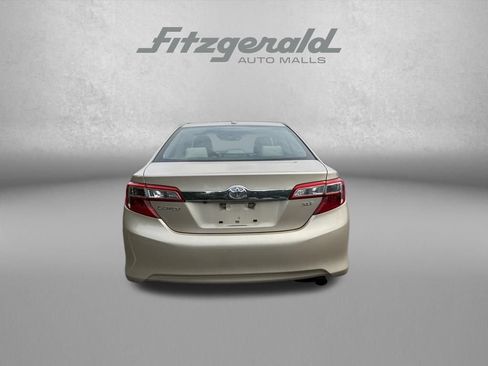 Used 2012 Toyota Camry XLE w/ Leather Pkg FWD image 7