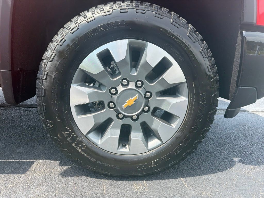New 2026 Chevrolet Silverado 2500 Custom w/ Custom Value Package AWD/4WD image 11