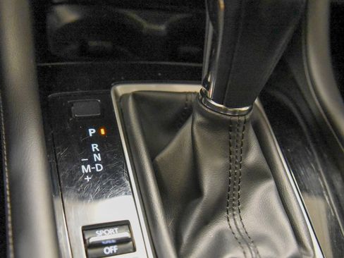 Used 2025 MAZDA MAZDA3 s image 22