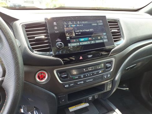 Certified 2023 Honda Passport TrailSport image 9