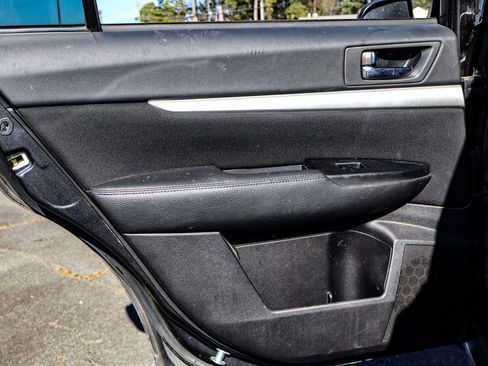 Used 2012 Subaru Outback 2.5i Premium image 33