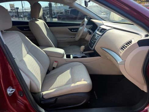 Used 2017 Nissan Altima 2.5 S w/ Power Driver Seat Package FWD image 12