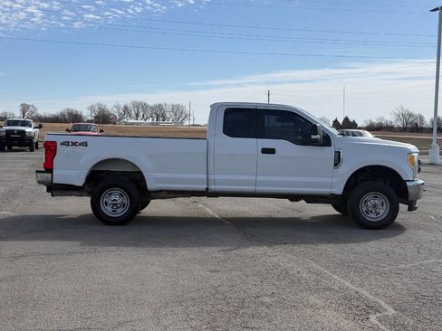 Used 2017 Ford F250 XL w/ Power Equipment Group image 4