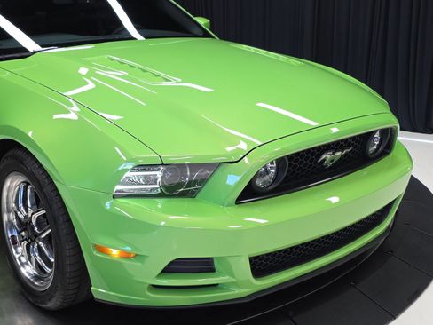 Used 2013 Ford Mustang GT Premium w/ Comfort Pkg RWD image 52