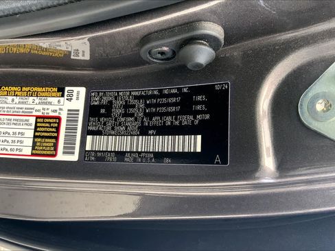 Used 2024 Toyota Sienna XLE FWD image 20