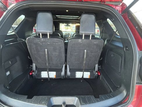 Used 2019 Ford Explorer XLT w/ Equipment Group 202A image 37