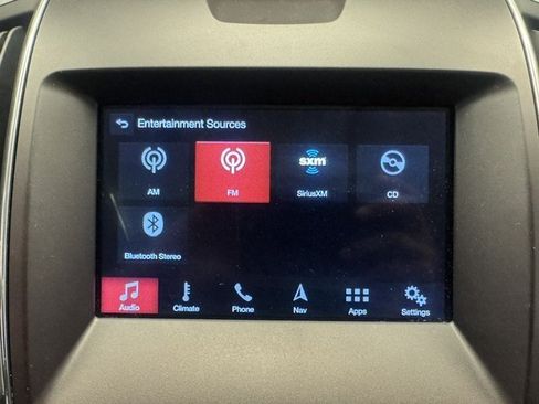 Used 2017 Ford Edge Titanium w/ Equipment Group 301A AWD/4WD image 18