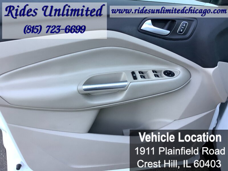 Used 2017 Ford Escape SE AWD/4WD image 28