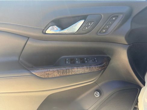 Used 2020 GMC Acadia Denali w/ Trailering Package AWD/4WD image 11