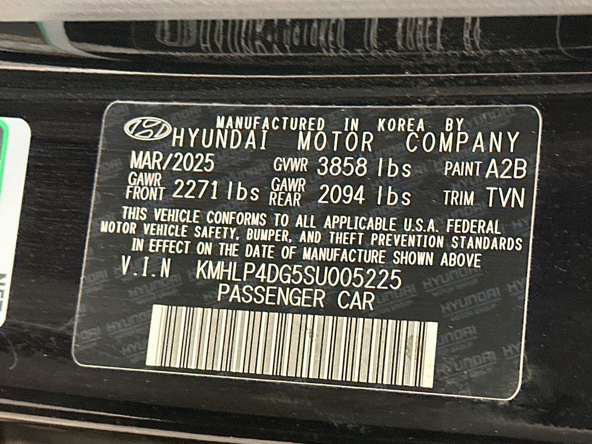 Used 2025 Hyundai Elantra Limited FWD image 12