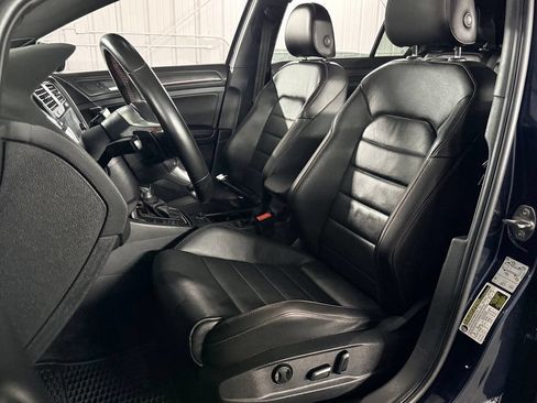 Used 2018 Volkswagen GTI Autobahn FWD image 16