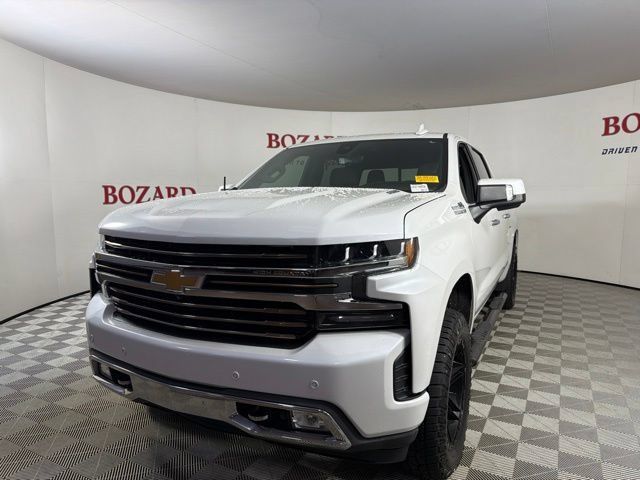 Used 2020 Chevrolet Silverado 1500 High Country w/ Technology Package AWD/4WD image 6