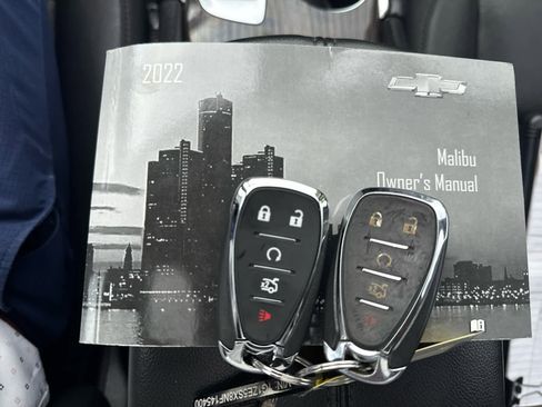Used 2022 Chevrolet Malibu Premier image 25