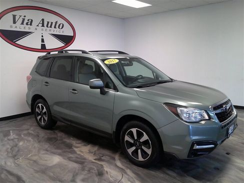 Used 2017 Subaru Forester 2.5i Premium w/ All-Weather Package image 4