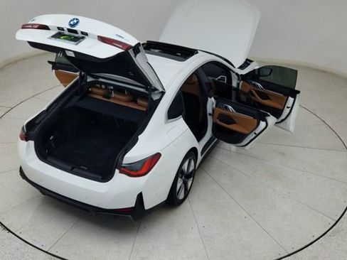 Used 2025 BMW i4 xDrive40i w/ Premium Package image 87