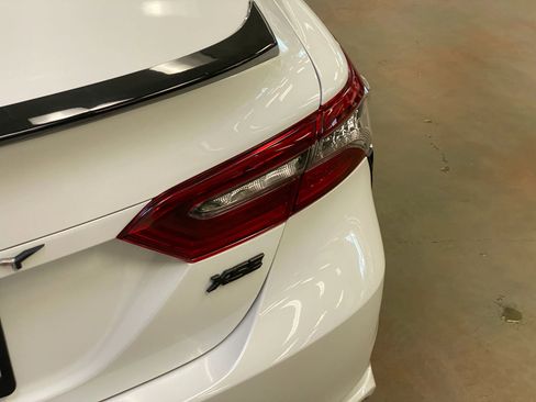Used 2021 Toyota Camry XSE FWD image 6