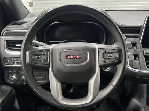 Used 2023 GMC Yukon SLT image 14
