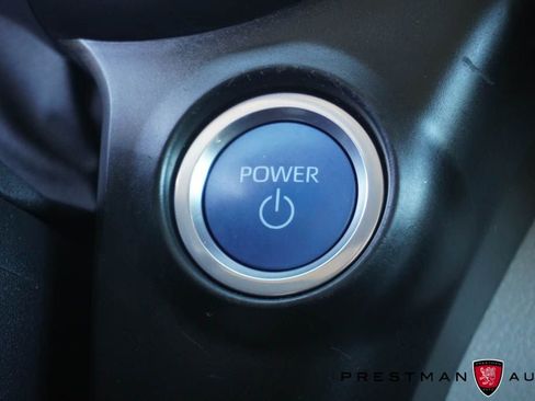 Used 2024 Toyota Sienna XLE image 30