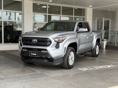 New 2025 Toyota Tacoma SR5 image 2