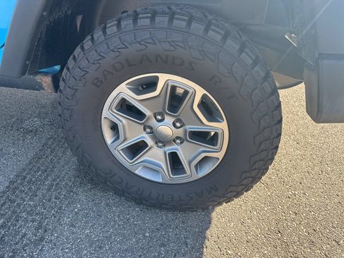 Used 2018 Jeep Wrangler Unlimited Rubicon w/ Cold Weather Group AWD/4WD image 10
