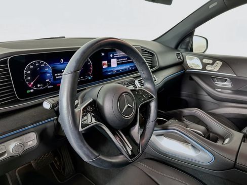Used 2025 Mercedes-Benz GLE 350 4MATIC image 10