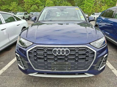 Certified 2023 Audi Q5 2.0T Premium w/ Convenience Package AWD/4WD image 2