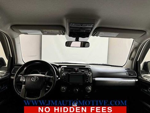 Used 2017 Toyota 4Runner TRD Off-Road image 11