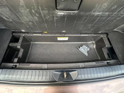 Used 2015 Toyota Prius V Three image 8