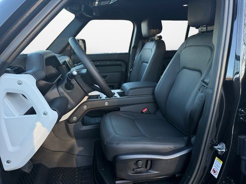New 2026 Land Rover Defender 110 X-Dynamic SE AWD/4WD image 9