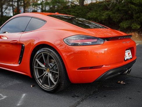 Used 2017 Porsche 718 Cayman S image 6