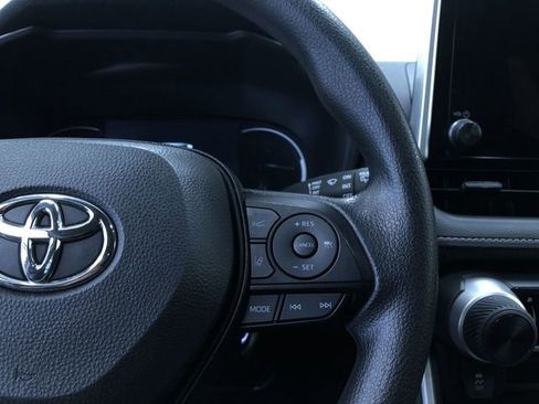 Certified 2025 Toyota RAV4 LE image 26