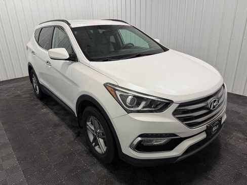 Used 2017 Hyundai Santa Fe Sport image 2