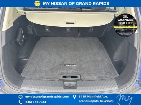 Used 2023 Nissan Rogue SV AWD/4WD image 26