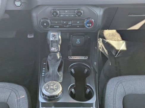 New 2025 Ford Bronco 4-Door image 19