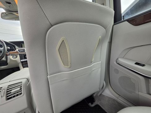 Used 2014 Mercedes-Benz E 350 4MATIC Sedan image 53