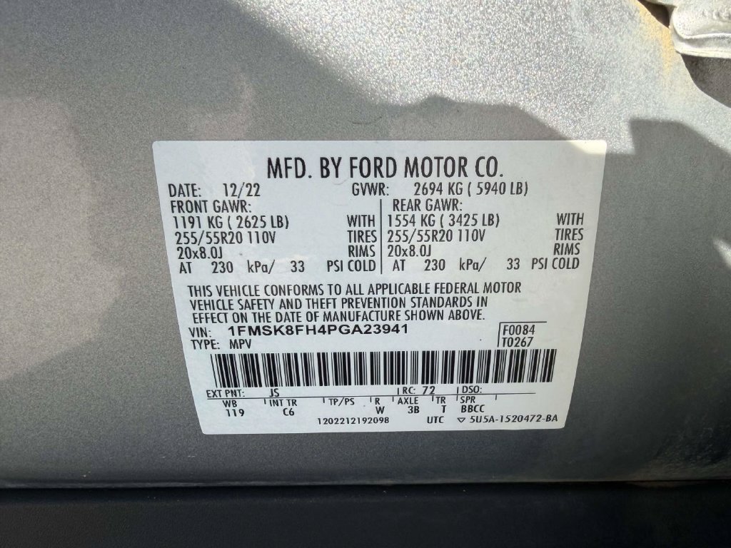 Used 2023 Ford Explorer Limited w/ Equipment Group 301A AWD/4WD image 30