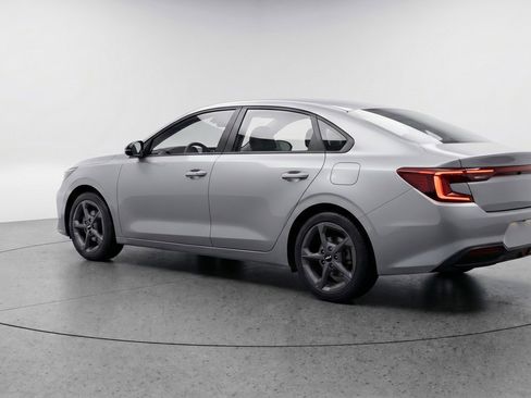 Used 2025 Kia K4 FWD image 6