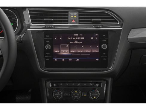 Used 2019 Volkswagen Tiguan SE w/ Panoramic Sunroof Package AWD/4WD image 12