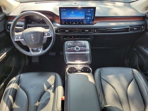 Used 2023 Lincoln Nautilus Reserve AWD/4WD image 27