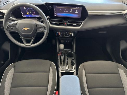 Used 2025 Chevrolet TrailBlazer LT FWD image 17