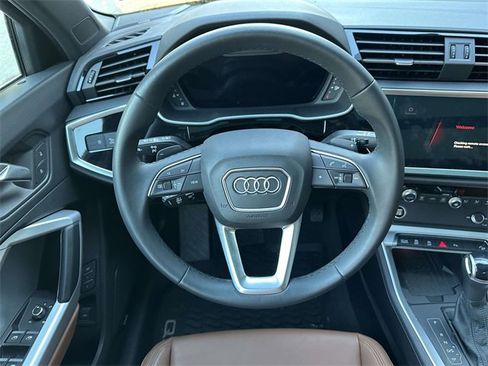 Certified 2025 Audi Q3 2.0T Premium Plus w/ Premium Plus Package image 17