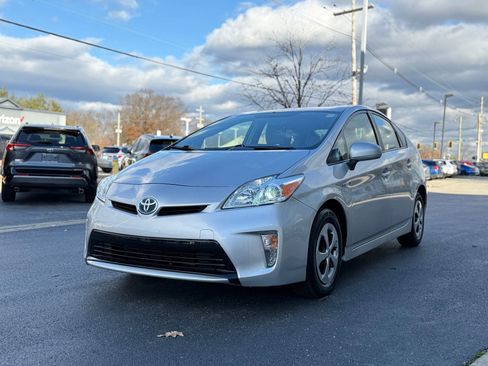 Used 2012 Toyota Prius Two image 2