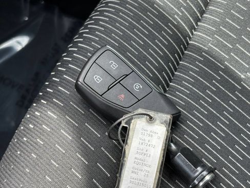 Used 2025 Chevrolet Equinox LT FWD image 20
