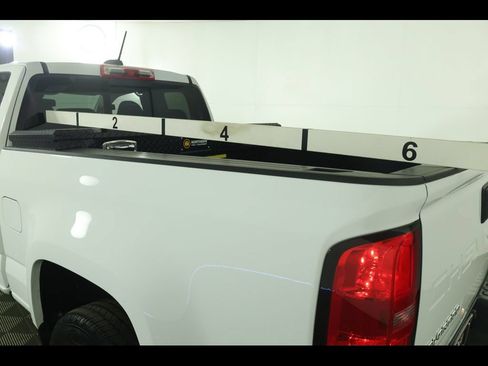 Used 2022 Chevrolet Colorado LT w/ LT Convenience Package RWD image 9