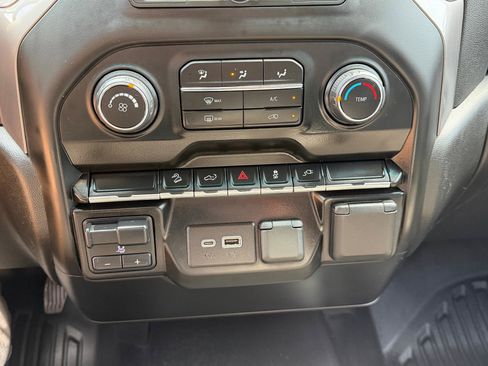 Used 2021 Chevrolet Silverado 2500 W/T w/ WT Convenience Package AWD/4WD image 15