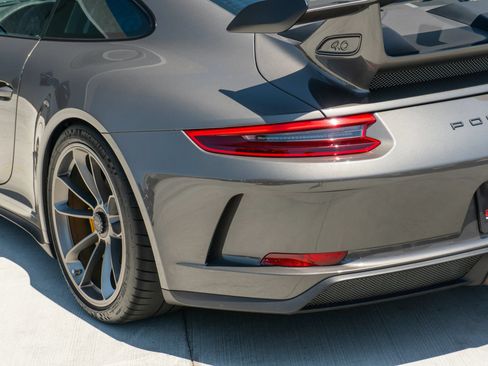 Used 2018 Porsche 911 GT3 RWD image 46